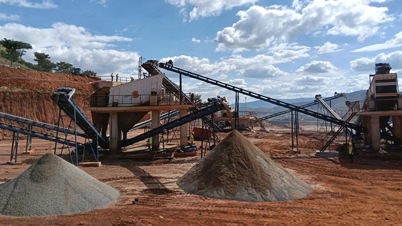 Planta trituradora de rocas de alta calidad procesa diversos tipos de materiales, produciendo áridos de múltiples tamaños y optimizando el retorno de la inversión.